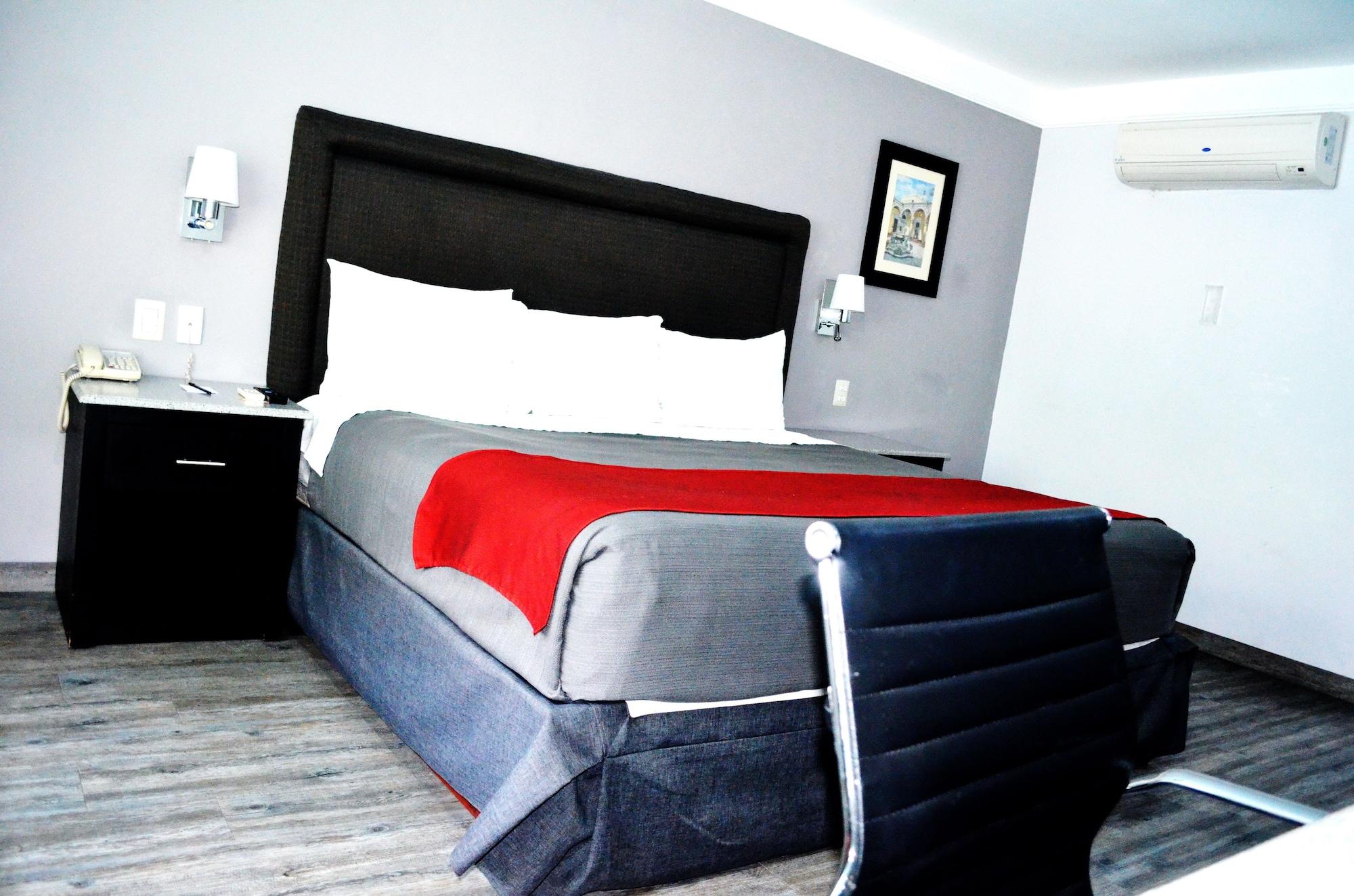 Plaza Camelinas Hotel Querétaro Kültér fotó