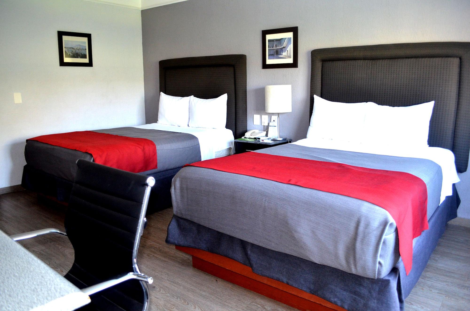 Plaza Camelinas Hotel Querétaro Kültér fotó