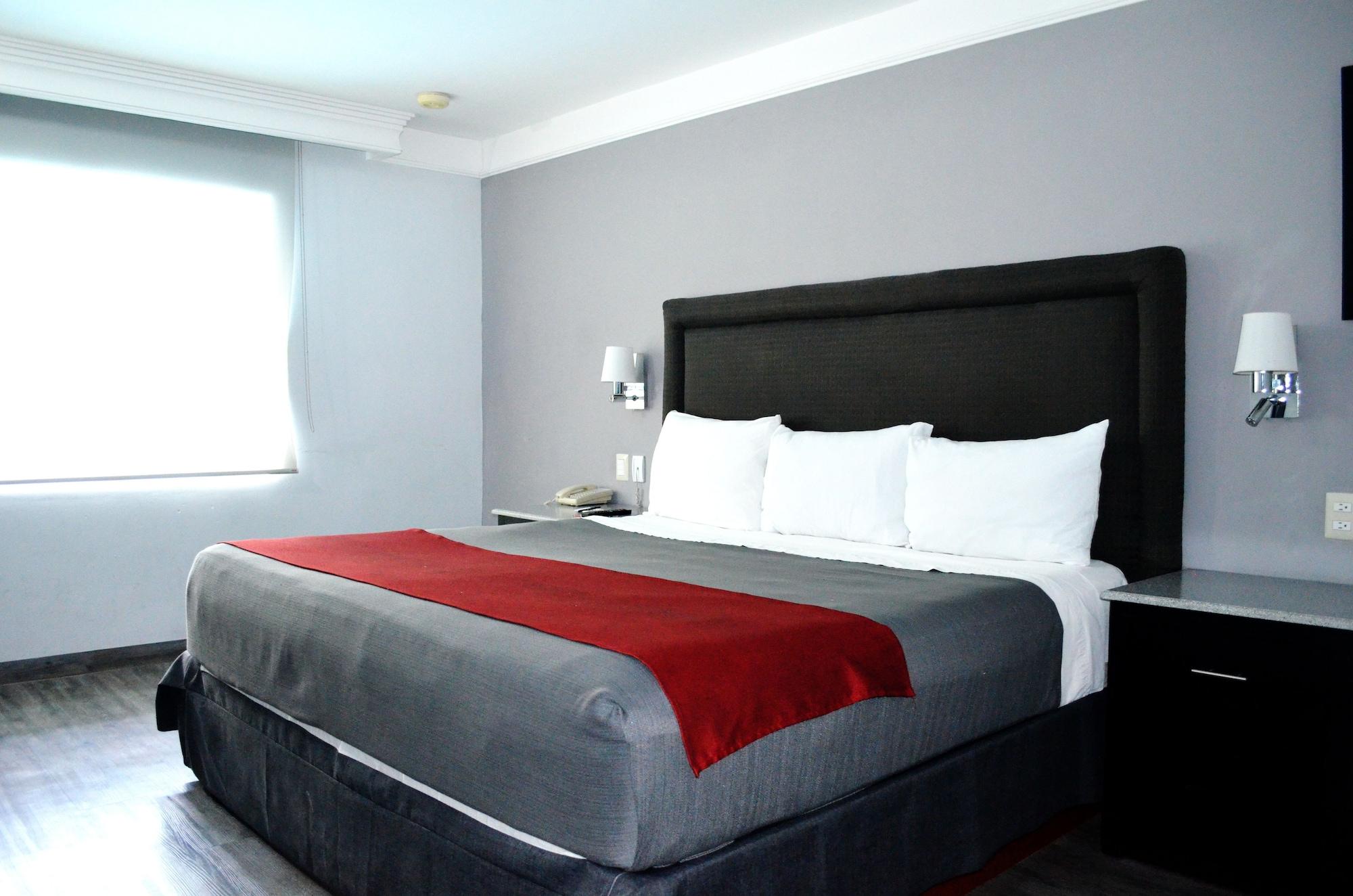 Plaza Camelinas Hotel Querétaro Kültér fotó