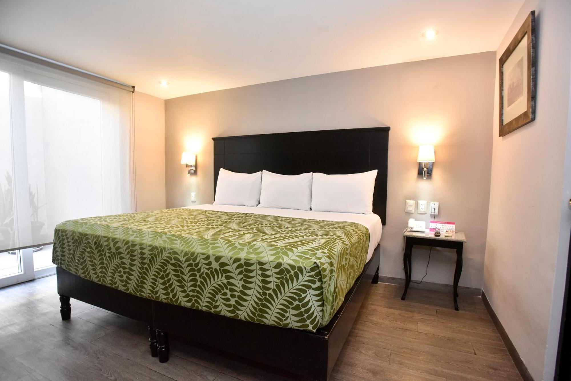 Plaza Camelinas Hotel Querétaro Kültér fotó