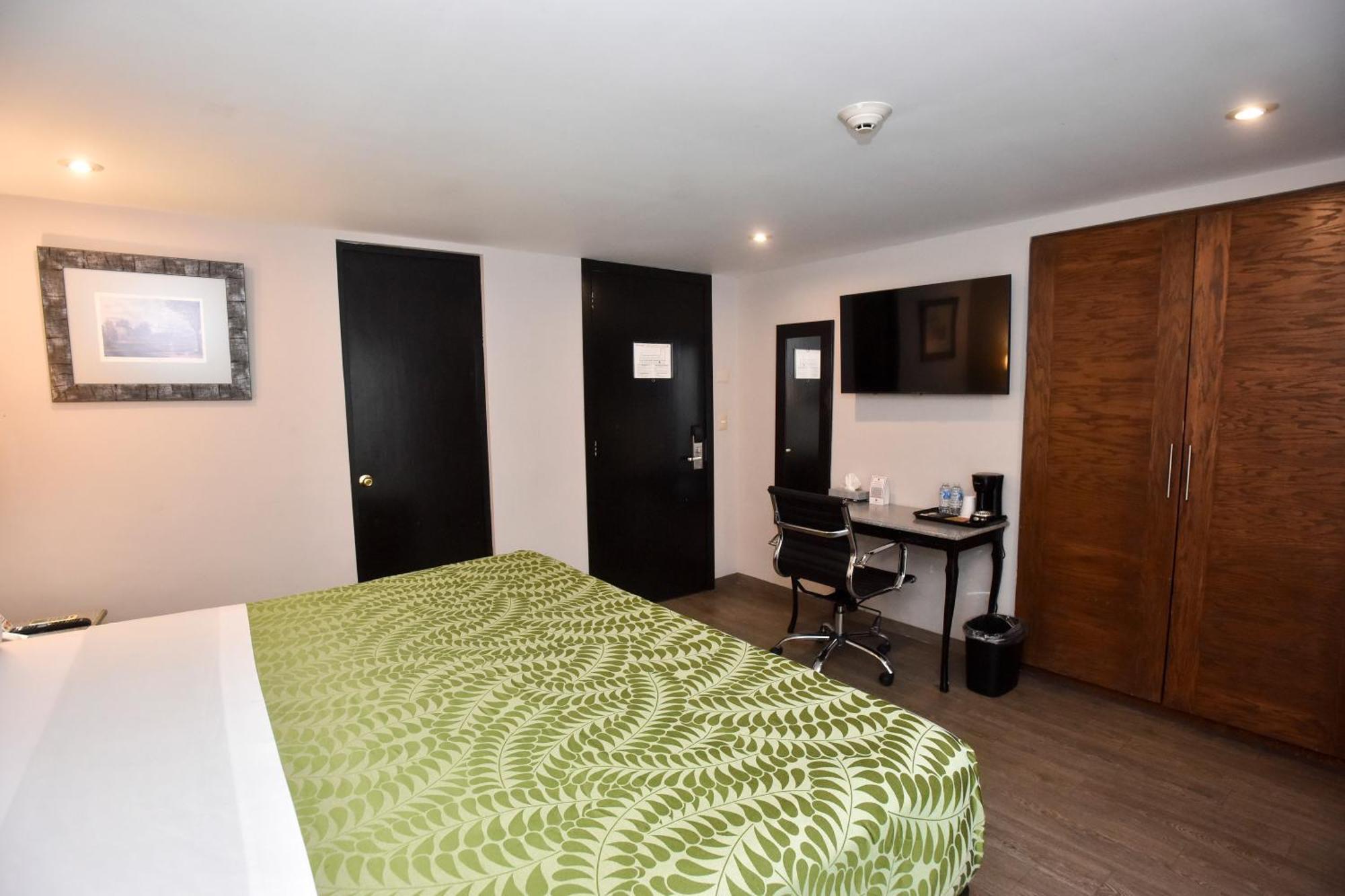 Plaza Camelinas Hotel Querétaro Kültér fotó